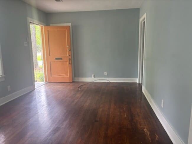 Photo - 4833 Churchill Dr