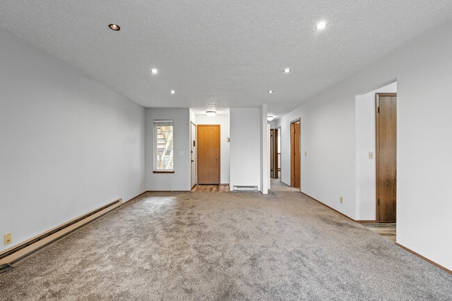 101 S Neyland Ave
