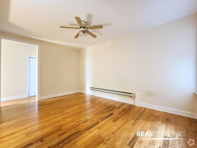 Building Photo - 1 bedroom in CHICAGO IL 60613 Unit N1 Rental