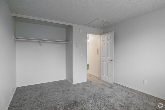BR, 1BA - 777SF - Primary Bedroom