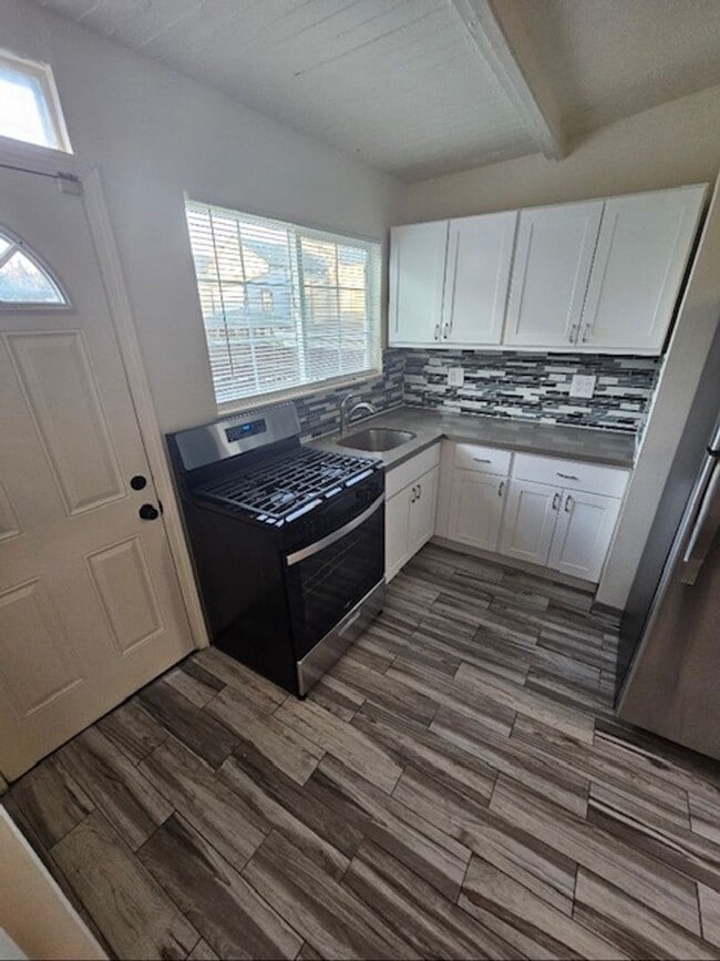 Building Photo - 26 Unit 1210