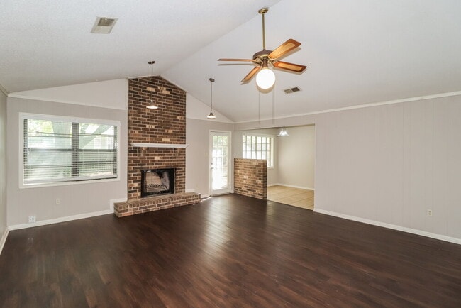 Photo - 7261 Hollorn Ln
