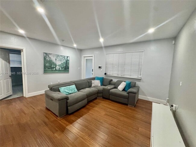 Photo - 3010 N 73rd Ave
