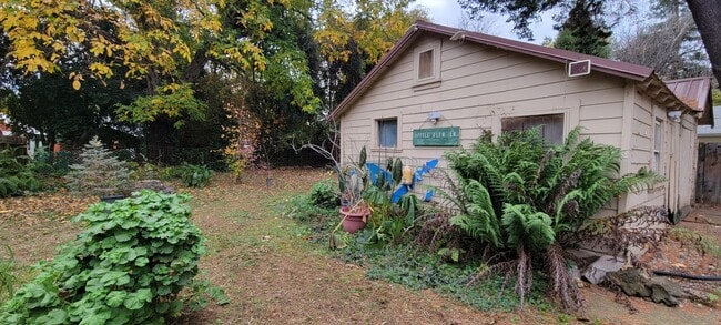 Photo - Charming 1 Bedroom Home With Bonus Area