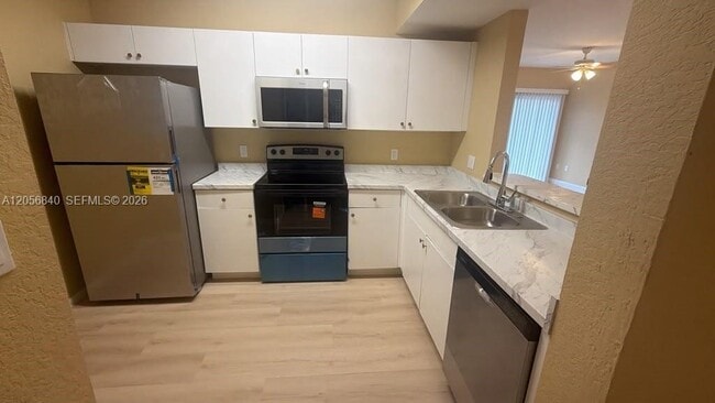 Photo - 1133 Golden Lakes Blvd Unit 812
