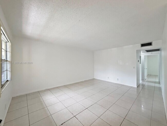 Photo - 251 SW 134th Way Unit 210M