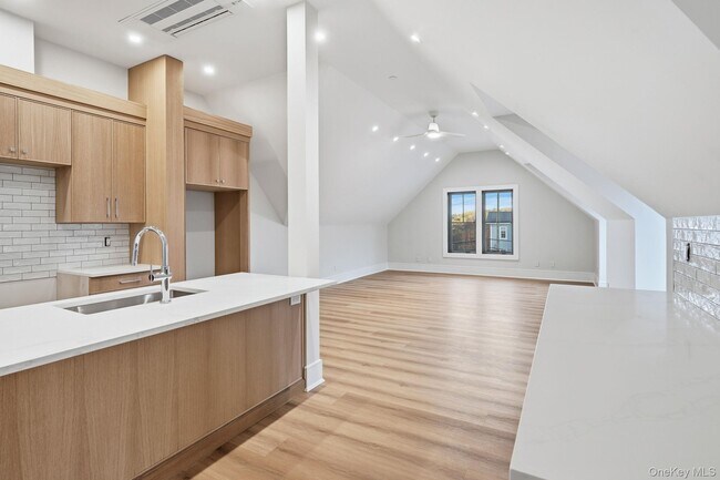 Photo - 34 Clinton Ave Unit 10