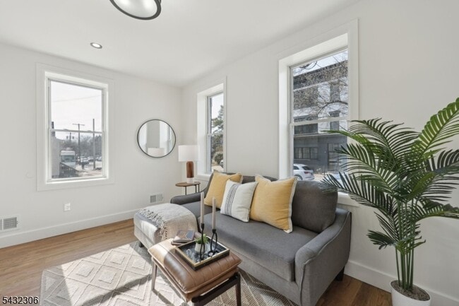Photo - 135 Forest St Unit 2F