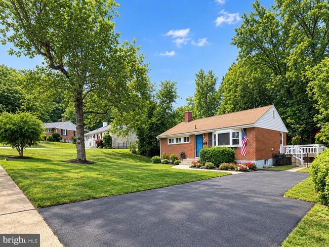 6210 Dadson Ct