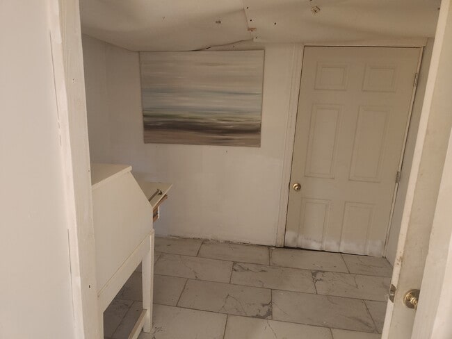 15 Treno St Unit 2