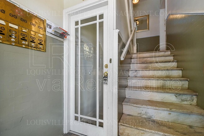 Photo - 1481 St James Ct