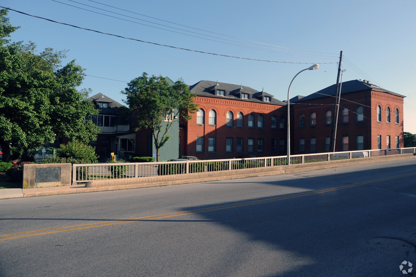 Green Oaks Apartments - Green Oaks Apartments