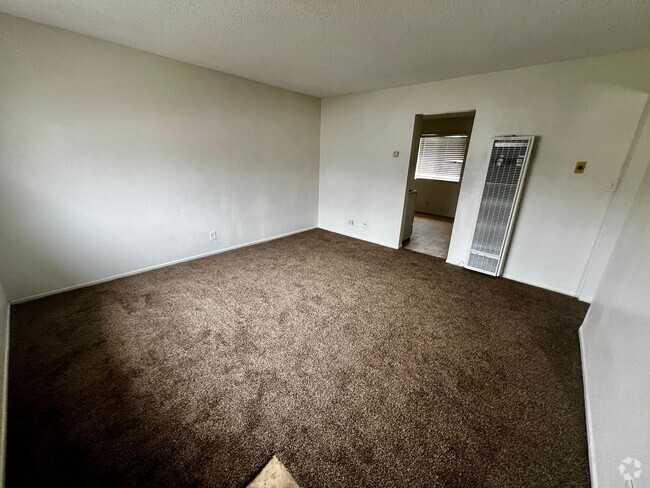 Building Photo - 6589 Palo Verde Ave Unit C Rental
