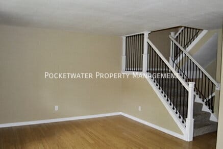 Photo - 1827 Quail St