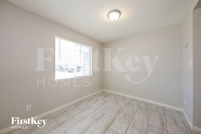 Photo - 1308 W Elm St