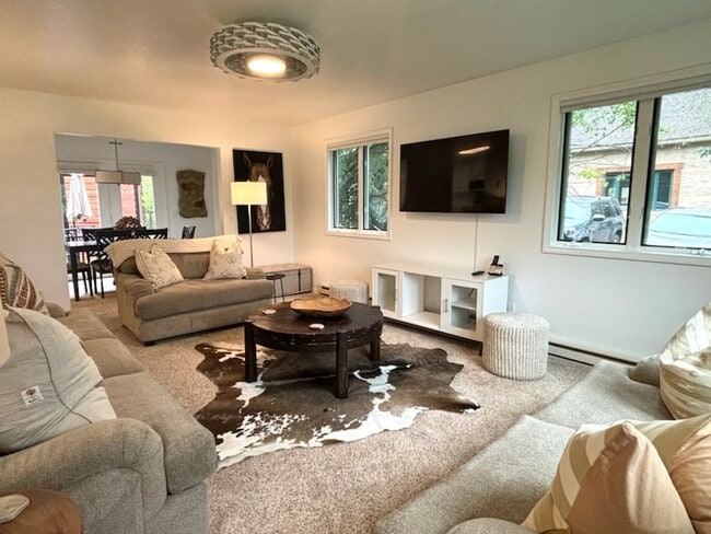 Photo - 400 Henley Rd