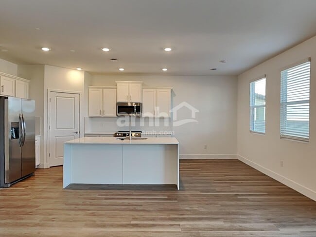 Photo - 2600 N Wyatt Dr