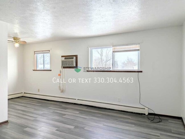 Photo - 285 Villa St