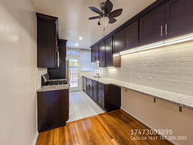 Photo - 2004 N Vermont Ave Unit 1