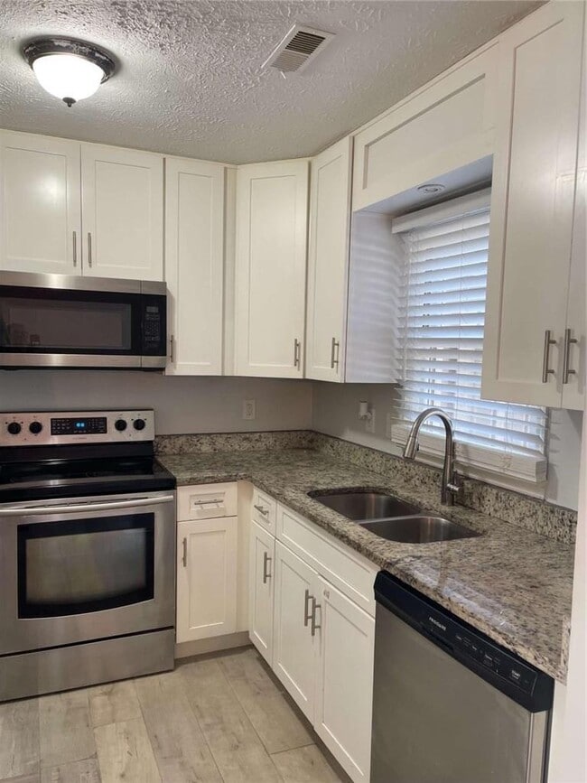 Photo - 3530 Jasmine Triangle