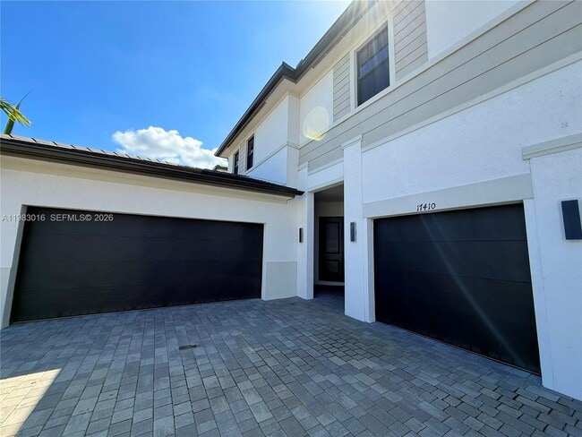 Photo - 17410 SW 46th St