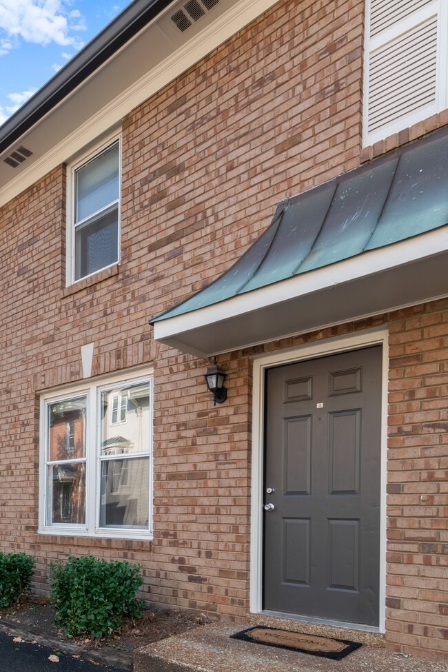 Photo - 3315 Fairmont Dr