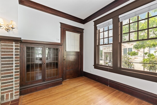 Building Photo - 806 Winbern St Unit True