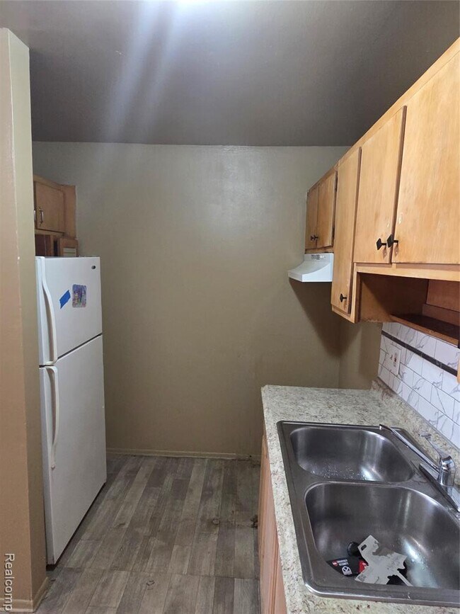 Photo - 15080 Greenfield Rd