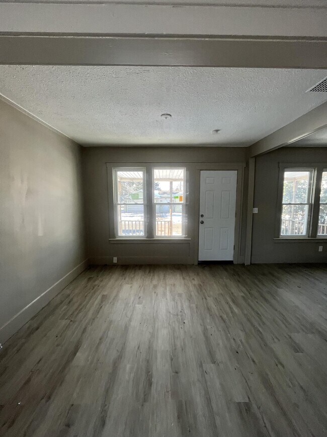 Photo - 4331 11th St