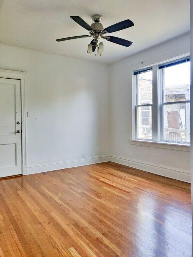 Photo - 3909 W Schubert Ave Unit 2F