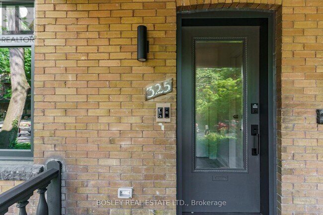 Photo - 325 Brunswick Ave Unit Main Floor