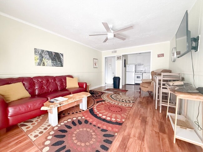 Photo - 1045 E 10th St Unit 1045 E 10th St Apt 206