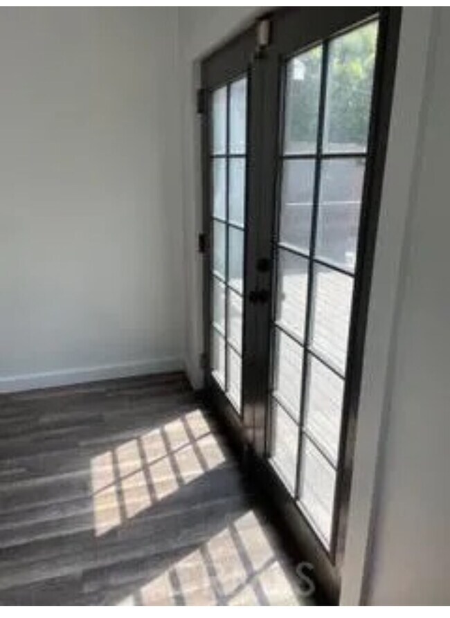 Photo - 1013 Rosewood Ave