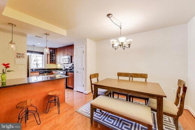 Photo - 4139 S Four Mile Run Dr Unit 304