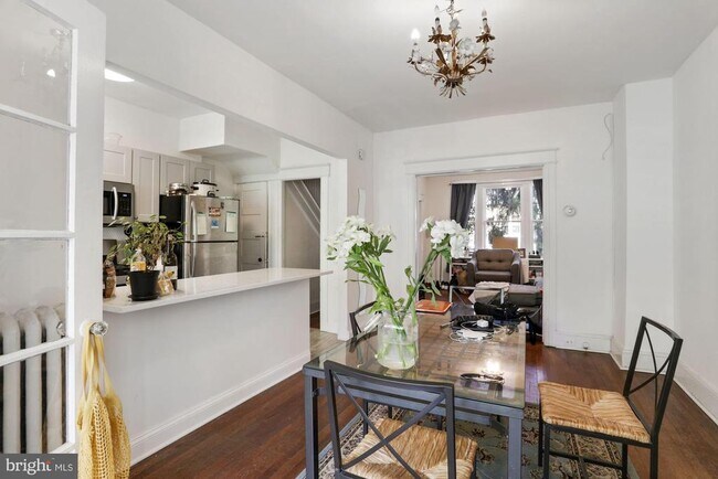 Photo - 1006 Quebec Place NW