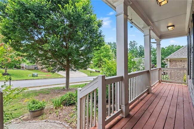 Photo - 550 Nichols View Way