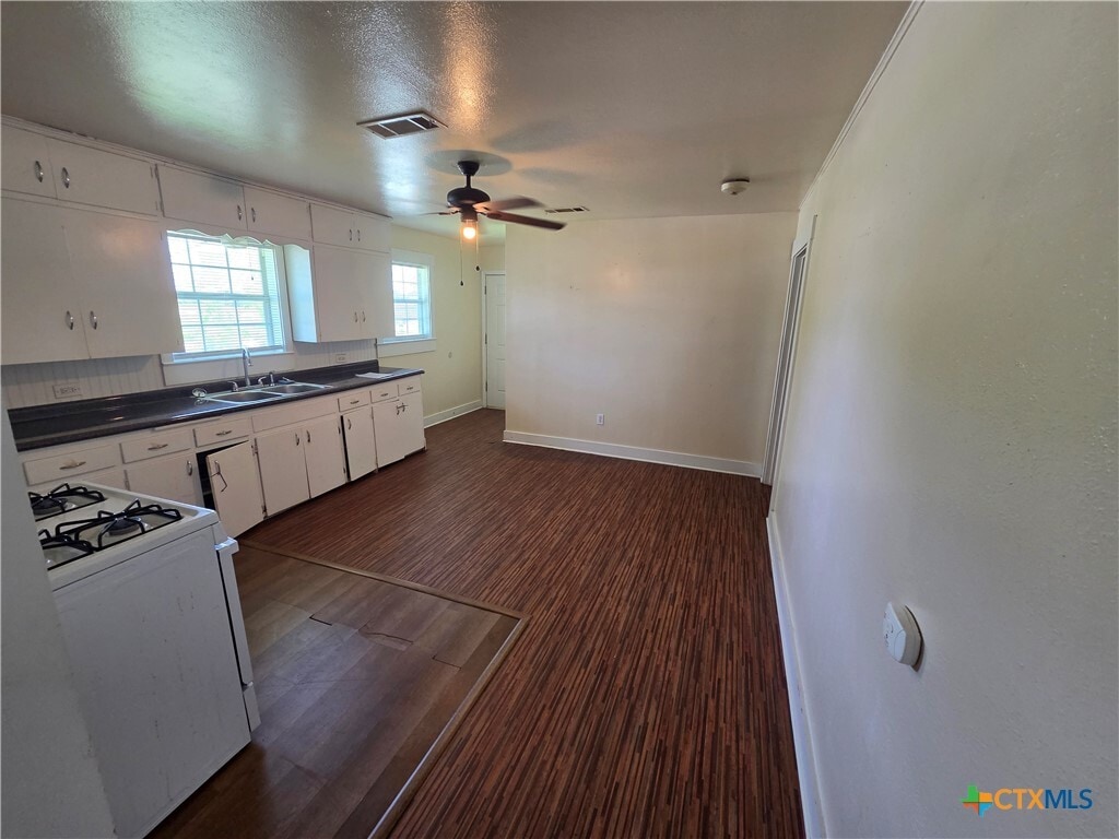 Photo - 5902 TX-36
