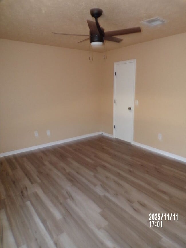 Photo - home located close to Bishop School District