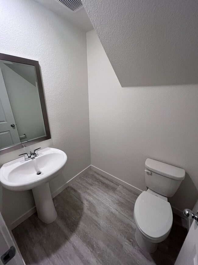 Photo - BEAUTIFUL NEW SMART HOME IN WEST ROSEVILLE!!