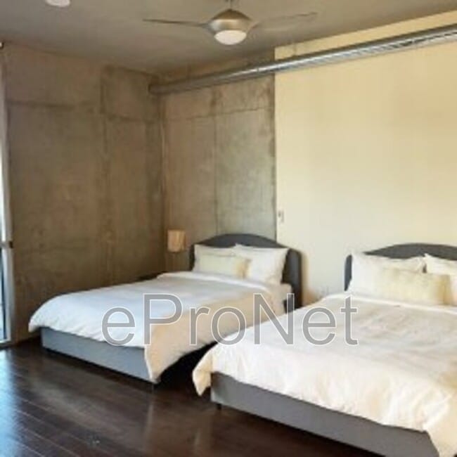 Photo - 353 E Bonneville Ave Unidad 205 - 1