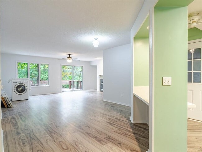 Photo - 40 Sandwick Dr