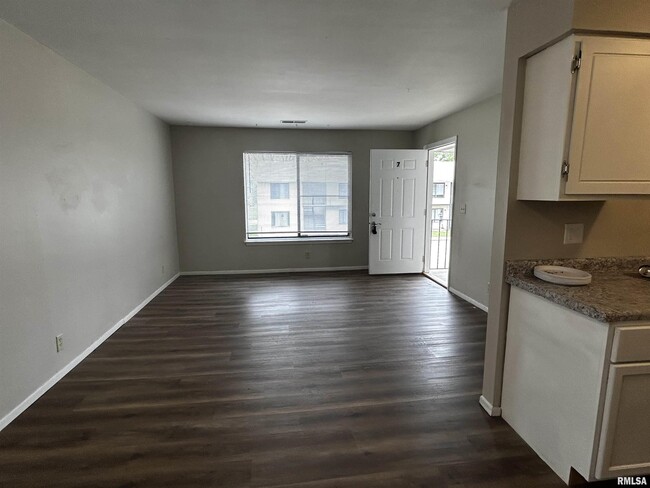 Photo - 1900 Sheridan Rd Unit 7