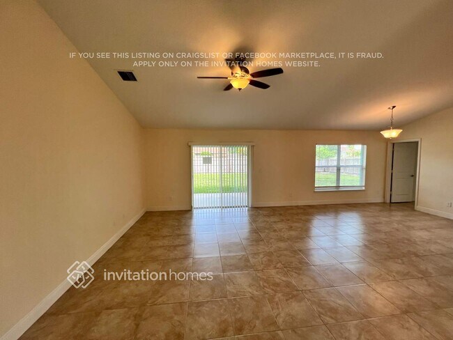 3809 SW Wycoff St