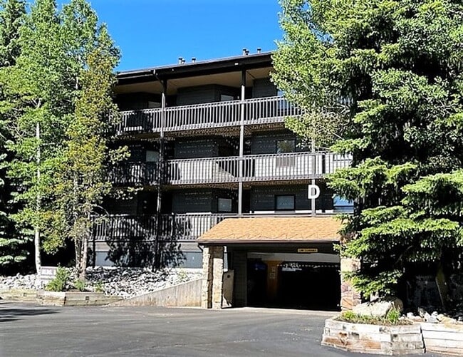 Winter Seasonal Rental- Mountainside Condo... - Winter Seasonal Rental- Mountainside Condo...