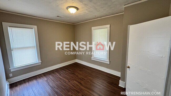 Photo - 3644 Faxon Ave