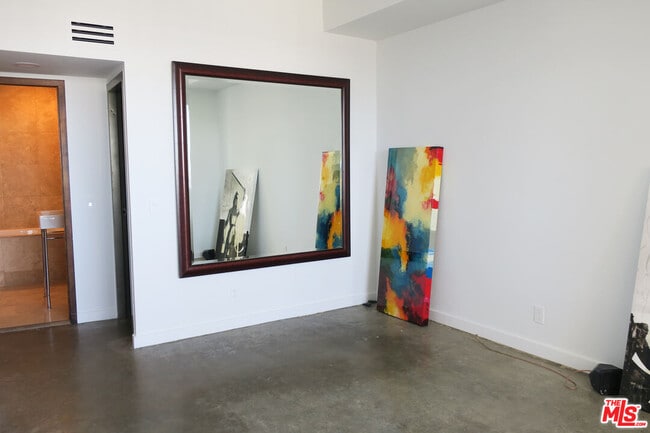 Photo - 7250 Franklin Ave Unidad 801