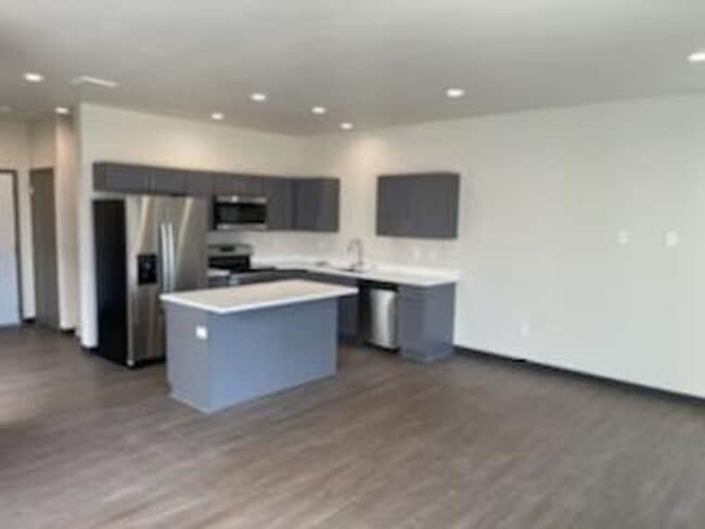 Photo - Modern design 3 bed, 2.5 bath duplex Available July 10th! Unit 1007 Greenfield Drive