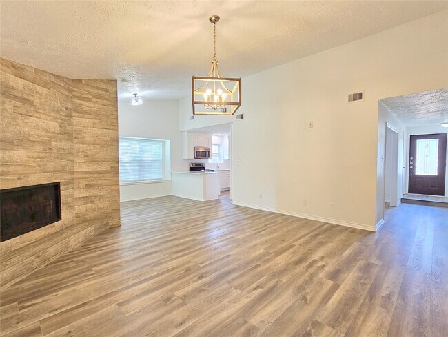 Photo - 10615 Heatherford Dr