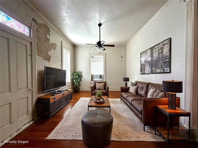 Photo - 102 S Houston St Unit 1