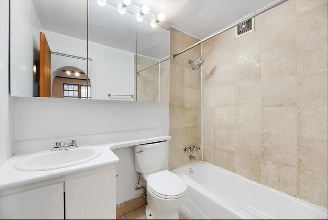 Photo - 224 Sullivan St Unidad E1
